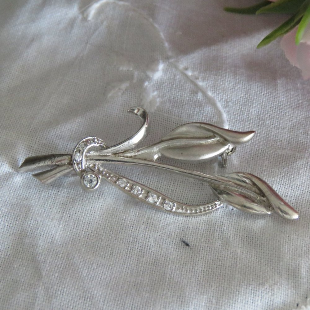 Vintage Sterling Silver and Rhinestone Leaf Brooch